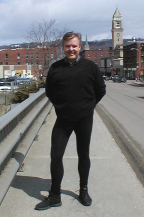 Man wearing UnJeans leggings for comfortable casual wear